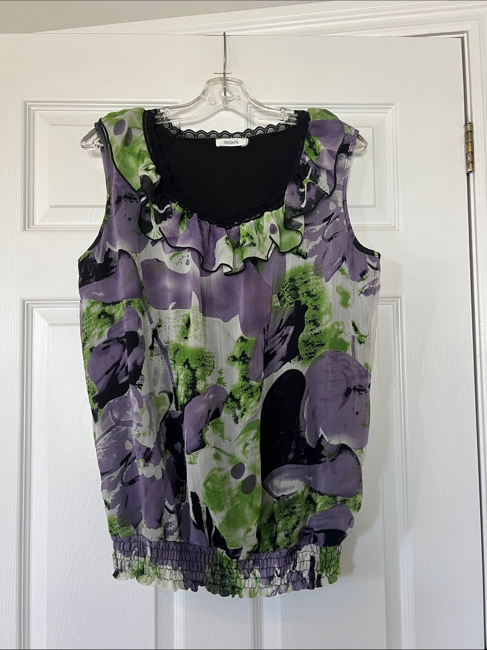🌷6/$20🌷 Ricki's Purple & Green Floral Ruffle-Neck Sleeveless Camisole Top